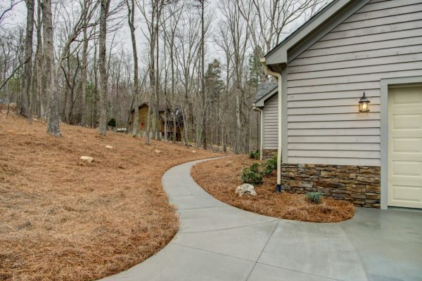 Chapel Hill Home Builder Collins Design Build offers Appalachia Mountain style homes.