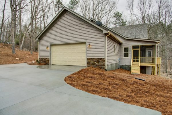 Chapel Hill Home Builder Collins Design Build offers Appalachia Mountain style homes.